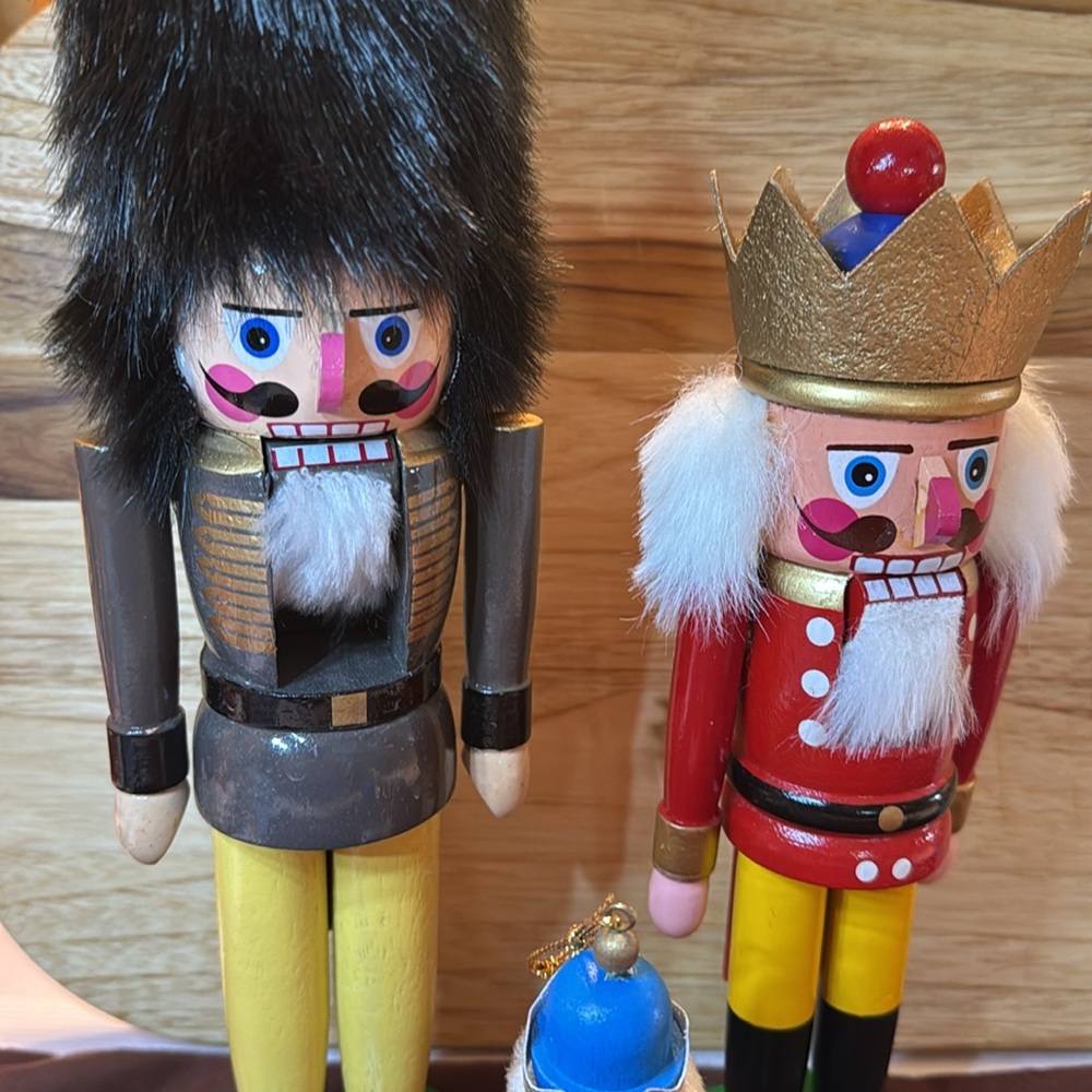 🐈⬛ 3 vintage Enesco nutcrackers - Picture 3 of 7